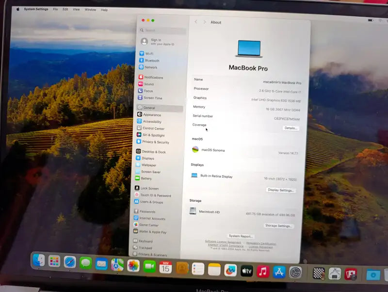 MacBook Pro 2019 15 inch - Core i7 - 16GB Ram - 512GB SSD image 4