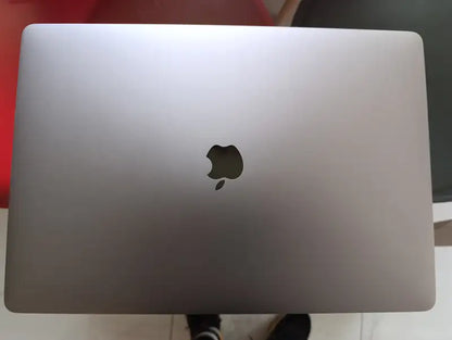 MacBook Pro 2019 15 inch - Core i7 - 16GB Ram - 512GB SSD image 2